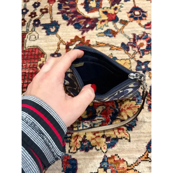 Coach Blue White Signature Op Art Wristlet Clutch Leather Trim - Picture 6 of 9